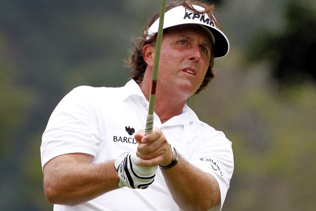 Mickelson Struggles in Season-Opener While Henley Continues to Shine