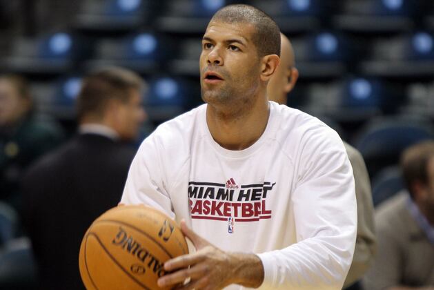 Shane Battier Sings … Terribly (VIDEO)