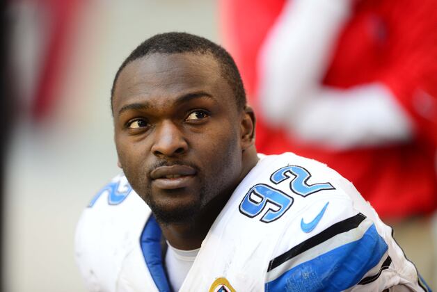 DE Cliff Avril Would Prefer to Play on a Grass Field