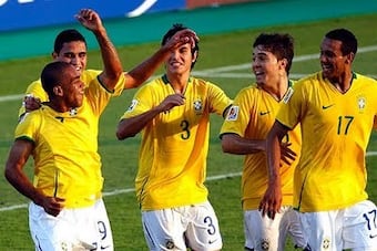 Alex-teixeira-brazil-just-football_crop_north