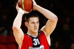 Baynes Reportedly on His Way to San Antonio