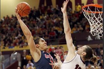 Arizona Wildcats beat ASU 71-54