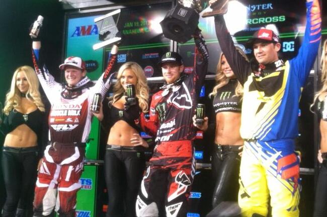 Anaheimpodium_crop_north