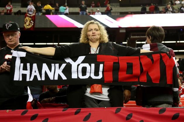 Debate: What Do You Think the Chances Are That Tony Gonzalez Returns?