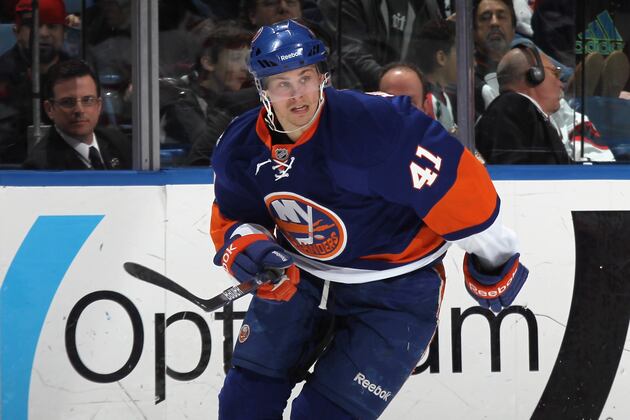Isles Hold off Lightning for First Win of Season