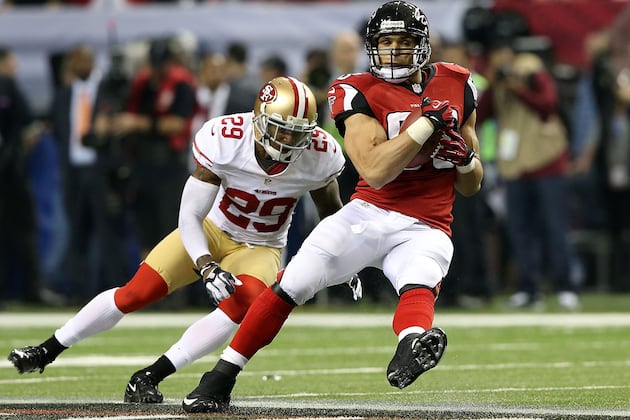 Tony Gonzalez Will Be Back, Sean Weatherspoon Thinks