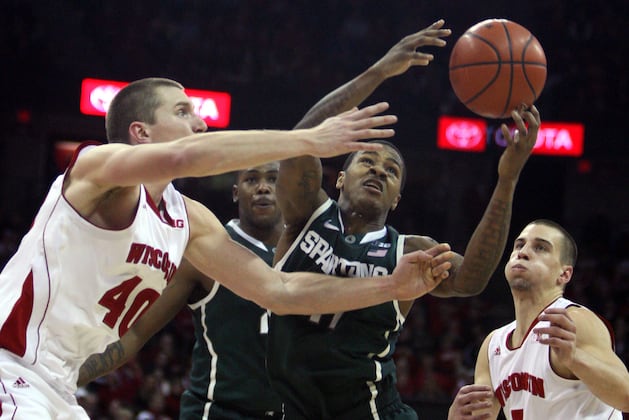 Michigan State Keeps Turnovers Down in Win over Wisconsin
