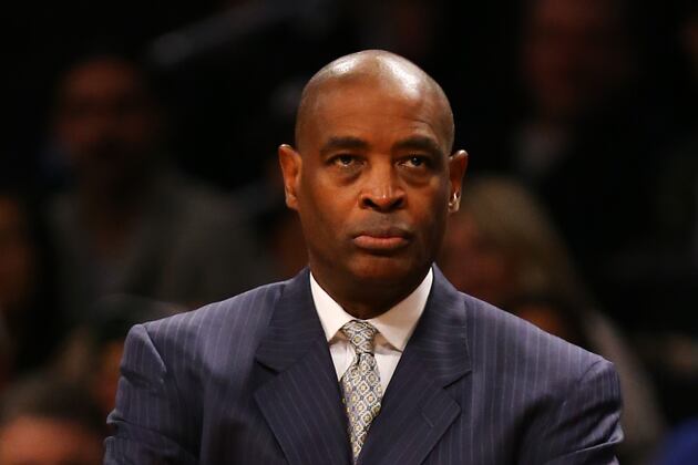 Hawks' Drew Not Looking over Shoulder