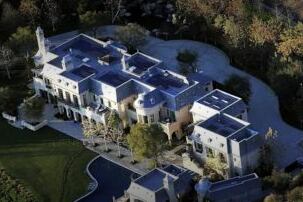 Patriots' Tom Brady Builds $20M Mansion with Moat