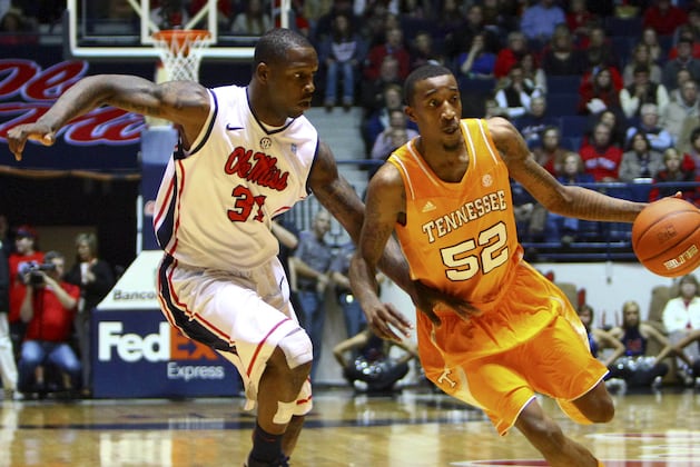 Jordan McRae Scores 26 Points, but Ole Miss Beats Tennessee
