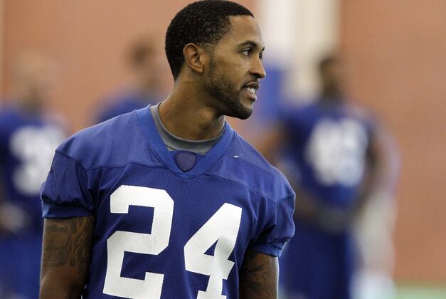 New York Giants' Terrell Thomas Jogging in Pool, Hopes to Return to Team in 2013