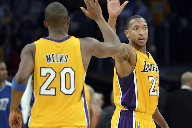 Lakers Win in Convincing Fashion over Jazz, 102-84