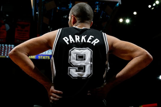 Spurs Beat Suns 108-99