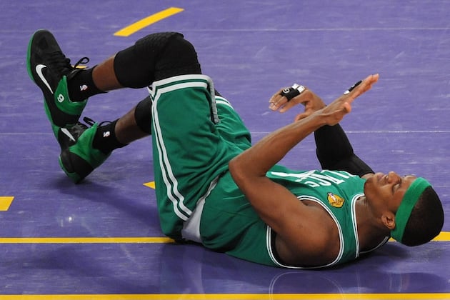 Rondo's Injury Sends Shockwaves Through C's
