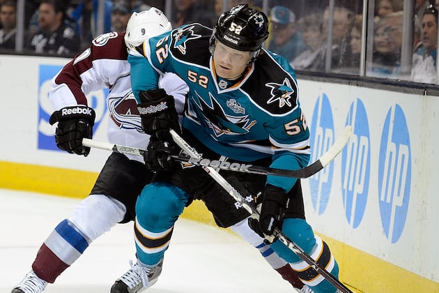 Island's Irwin Fitting in Nicely with Sharks