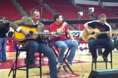 VOD: N.C. State Coach Dave Doeren Jams on His Guitar