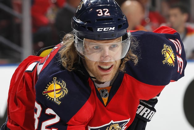 Versteeg Set to Make Season Debut; Weiss out