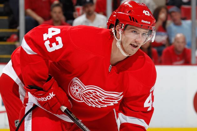 Red Wings' Darren Helm (back) Just Needs Rest, Not Surgery