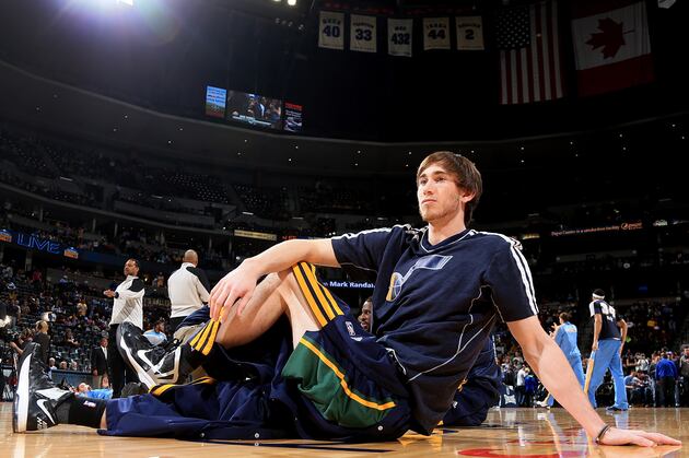 Hayward Misses Monday's Crushing Loss Because of Sprained Shoulder