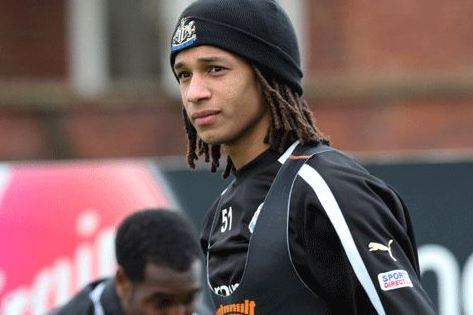 United Sign Youngster Mbabu