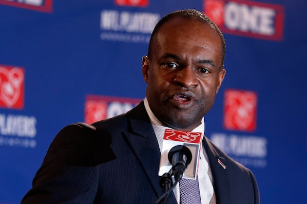 NFLPA Says NFLPA Members Don't Trust Team Doctors