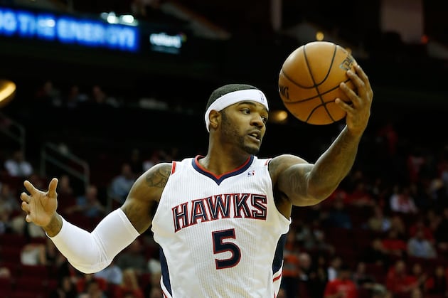 Report: Josh Smith Unlikely to Be Traded Due to Financial Concerns