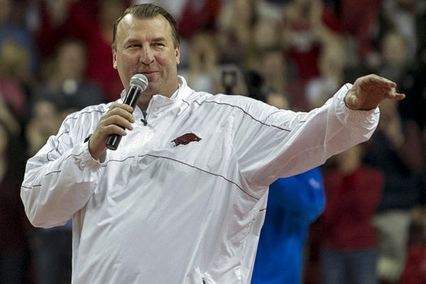 WholeHogSports - Bielema introduced at Bud Walton Arena