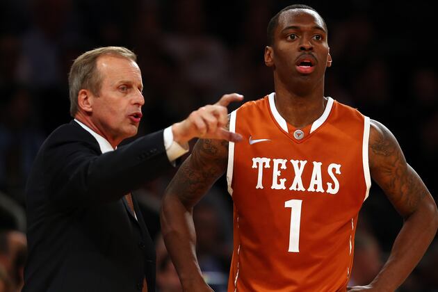 Struggling Horns Scratch out Win Against TCU