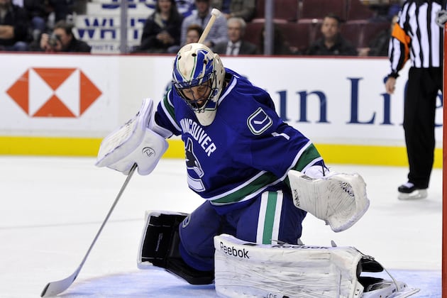 Luongo to Start Again Monday for Canucks
