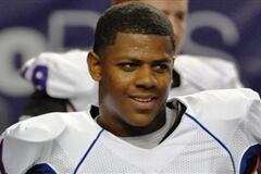 4-Star Tide RB Commit's Jaw Broken in Locker-Room Scuffle