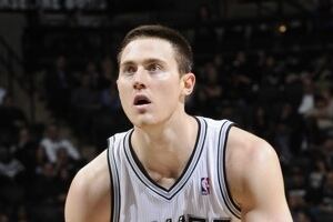Spurs Recall Aron Baynes from Austin Toros