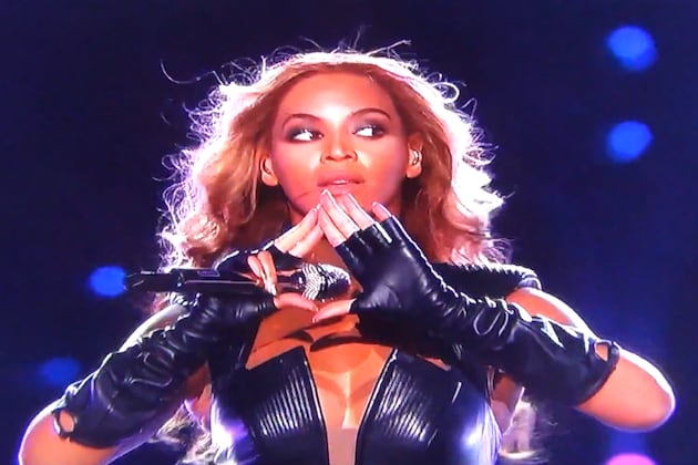 Did Beyonce Flash Illuminati Sign or Pay Respect to Jay-Z?