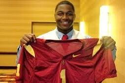 Report: 4-Star DE Hatcher to Flip from USC to UK