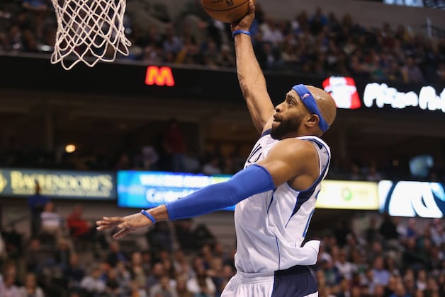Vince Carter Returns for Dallas Mavericks