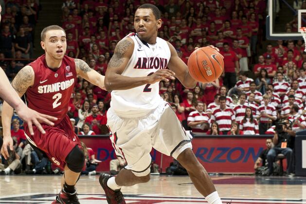 No. 7 Arizona Holds Off Stanford, 73-66