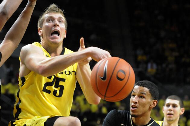 AP News : Colorado beats No. 19 Oregon 48-47