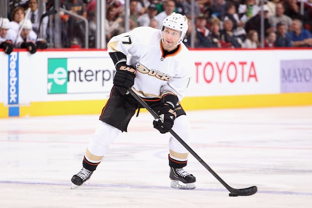 Sources: Lubomir Visnovsky to Debut Saturday for Isles