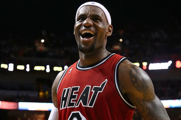 James Scores 30 Again, Heat Top Clippers 111-89