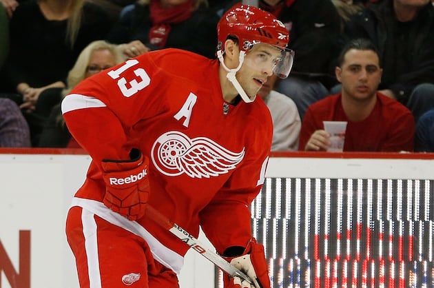 Datsyuk Leads Red Wings Past Slumping Oilers