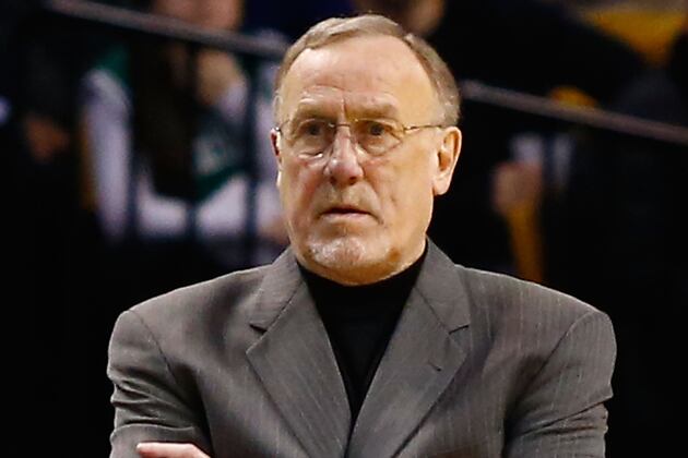 'Delayed, Delayed' Coach Is a Very, Very Late Arrival