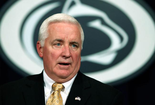 Tom-corbett-ncaa-penn-state-00d9890ef2e3baf1_crop_north