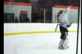 Pissed-off High School Goalie Scores on Himself