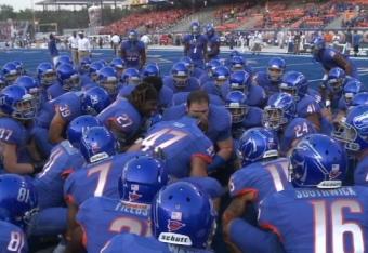 Boise-state-huddle-jpg_crop_north