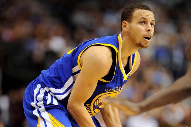 Stephen Curry Practices for 3-Point Contest
