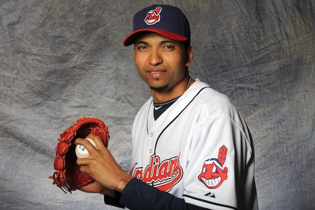 Twins Sign LHP Perez to Minor League Contract