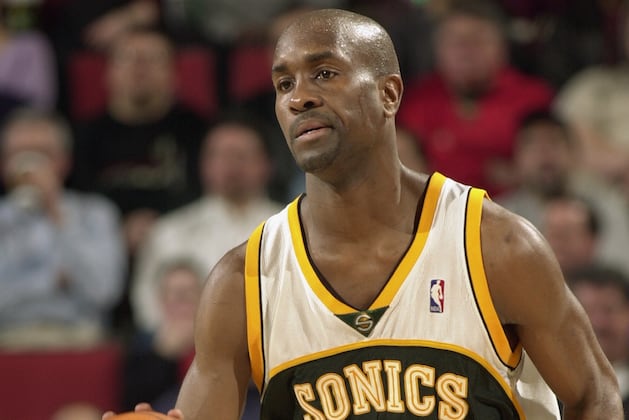 Naismith Memorial Basketball Hall of Fame Announces 12 Finalists for 2013