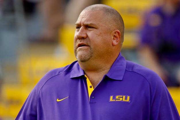 LSU Keeping Greg Studrawa, Steve Kragthorpe on Staff