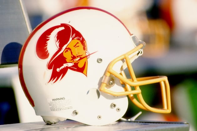 Former Tampa Bay Buccaneers CB John Holt Dies at Age 53