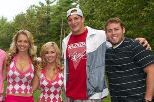 Women-rob-gronkowski-15_crop_north