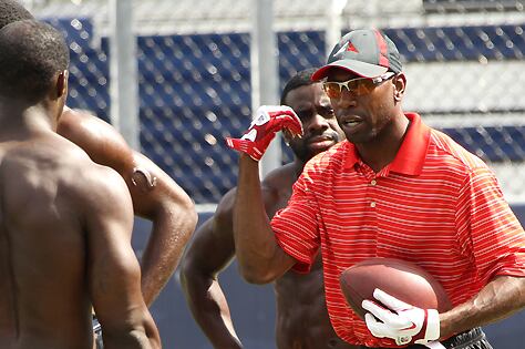 NFL Prospects Getting Valuable Lessons From Former Dolphins